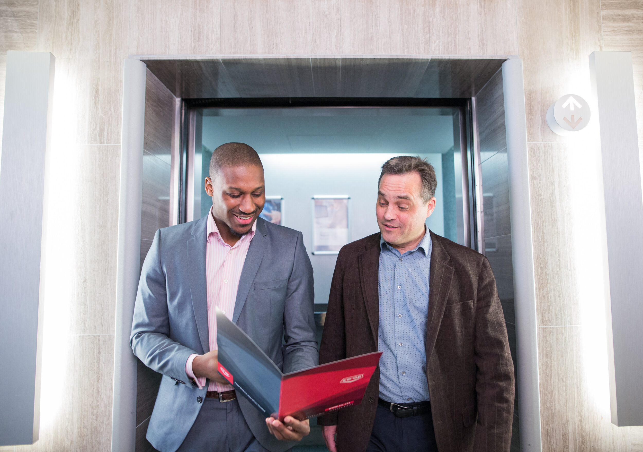 Commercial workplace photography for Federated Co-operators by Studio D